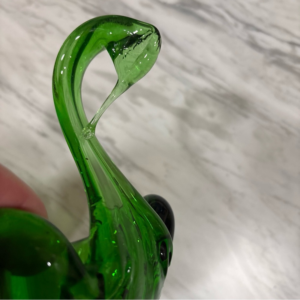 Elegant Green Glass Swan Figurine - Picture 13 of 13